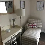Lavender Cottage, Grade 2 Listed Period Stone Built In Pickering, North Yorkshire פיקרינג