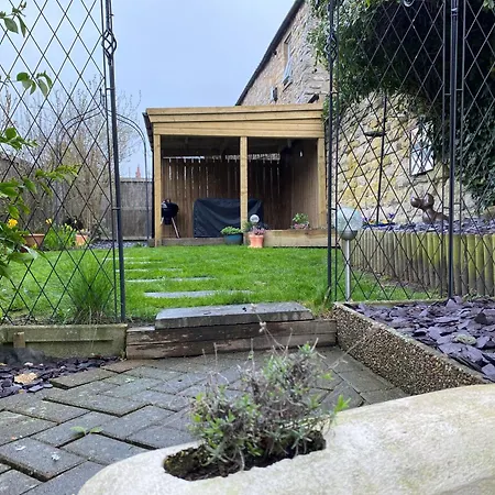 Lavender Cottage, Grade 2 Listed Period Stone Built In Pickering, North Yorkshire *