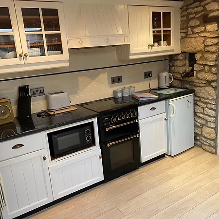 Semesterbostad Lavender Cottage, Grade 2 Listed Period Stone Built In Pickering, North Yorkshire *